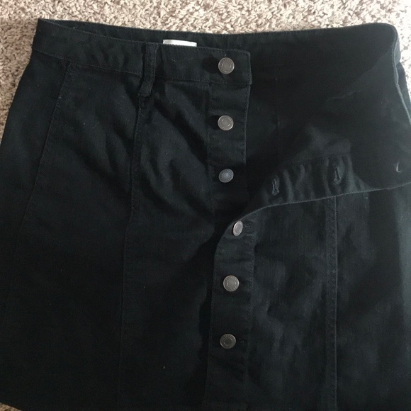 Black button up skirt - Picture 2 of 4